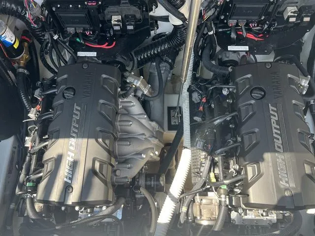 Slide: The Image of Yamaha 252XE 2022 - 13