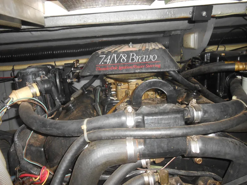 Slide: The Image of Engine of 1990 Sea Ray 350 Sundancer Coupe with 7.4L V8 Bravo, Thunderbolt Ignition. - 14