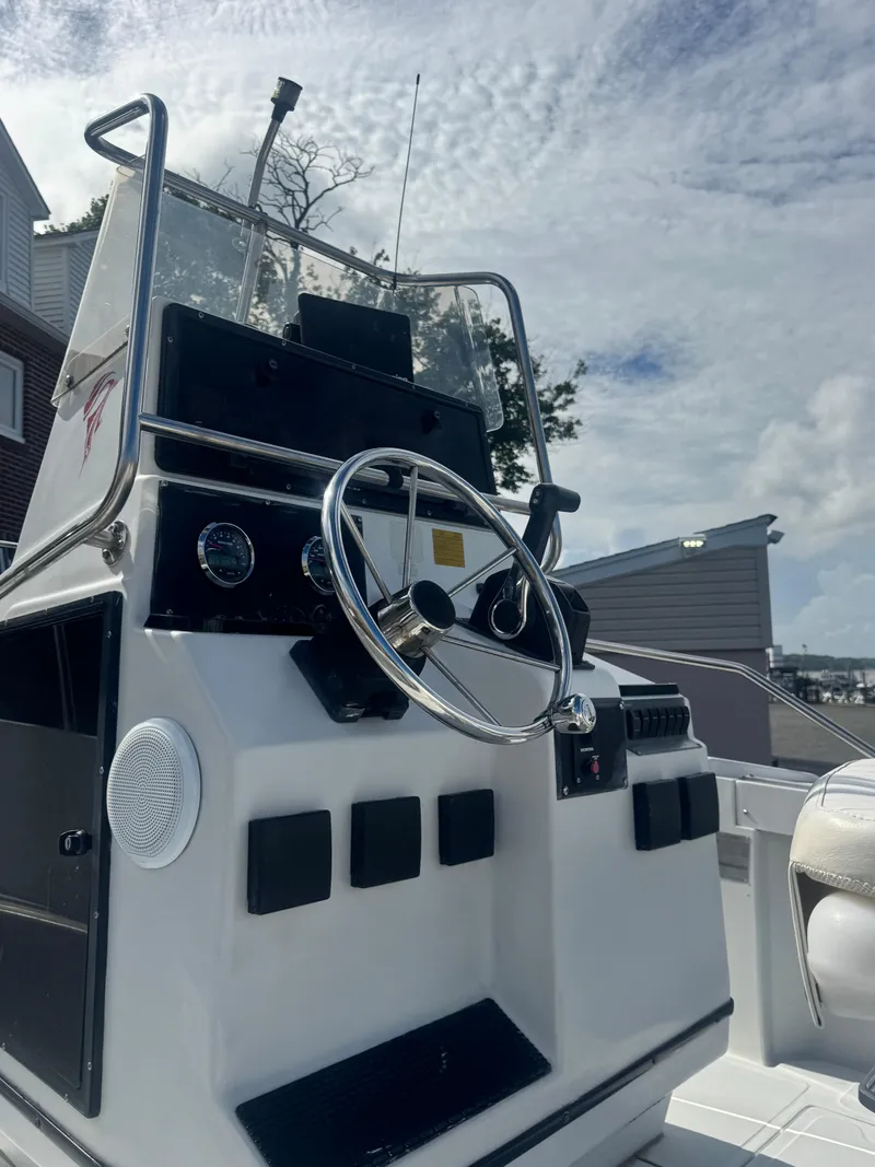 Slide: The Image of Boston Whaler 21 Outrage 1994 - 4