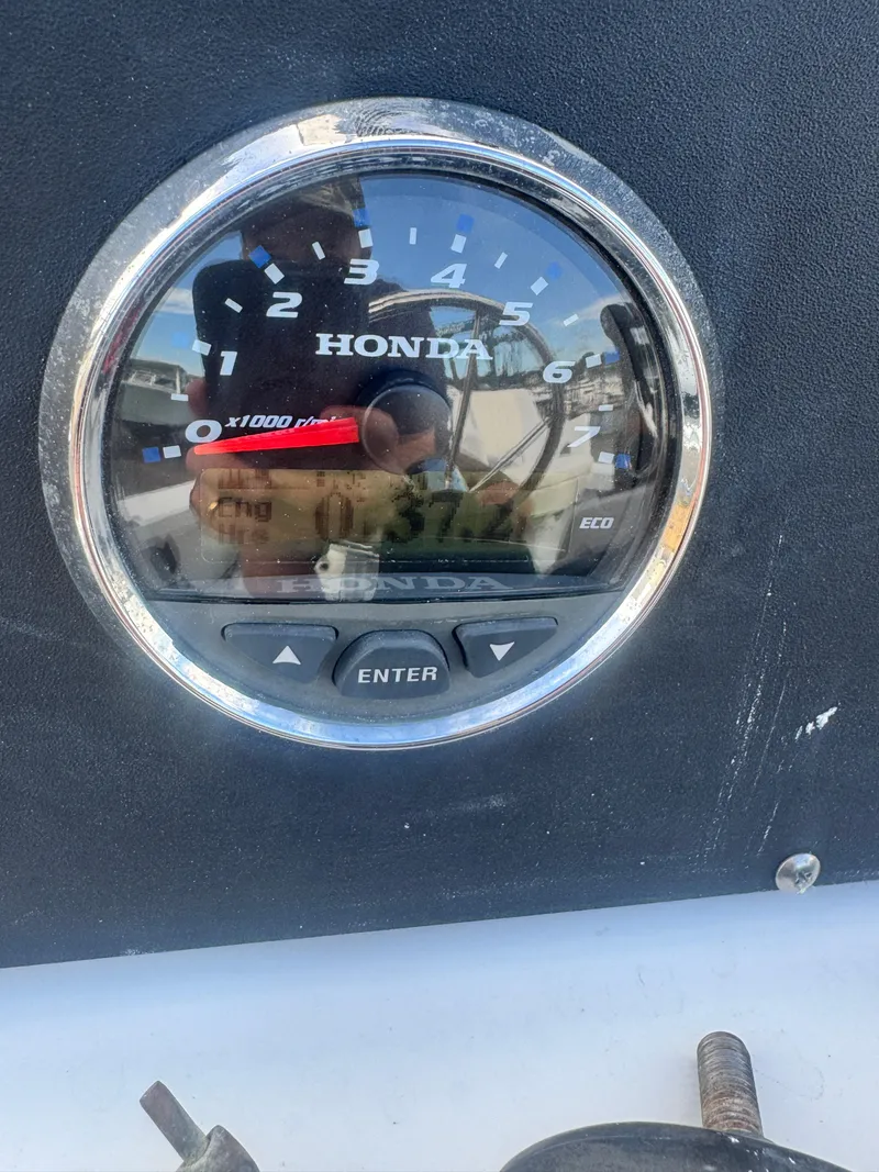 Slide: The Image of Boston Whaler 21 Outrage 1994 - 7