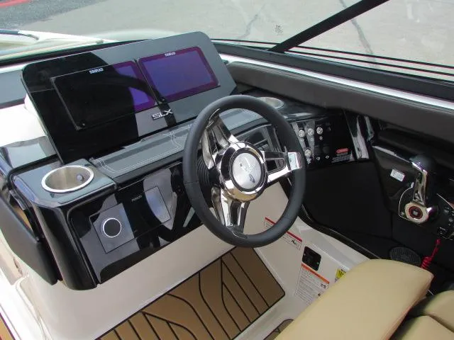 Slide: The Image of Sea Ray SLX 260 Surf 2026 - 15