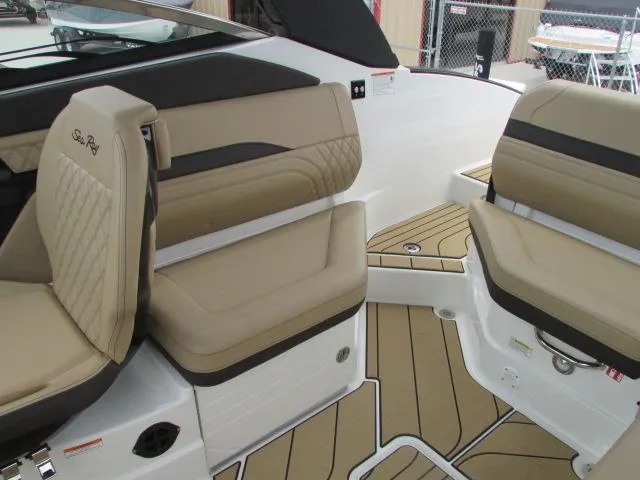 Slide: The Image of Sea Ray SLX 260 Surf 2026 - 7