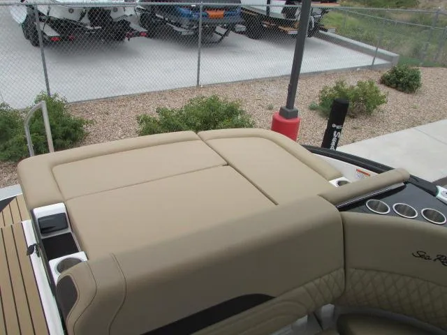 Slide: The Image of Sea Ray SLX 260 Surf 2026 - 8