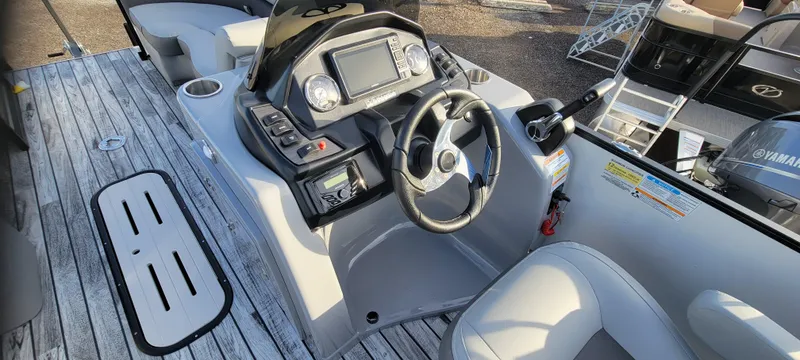 Slide: The Image of Veranda VR20RC Deluxe 2024 - 13