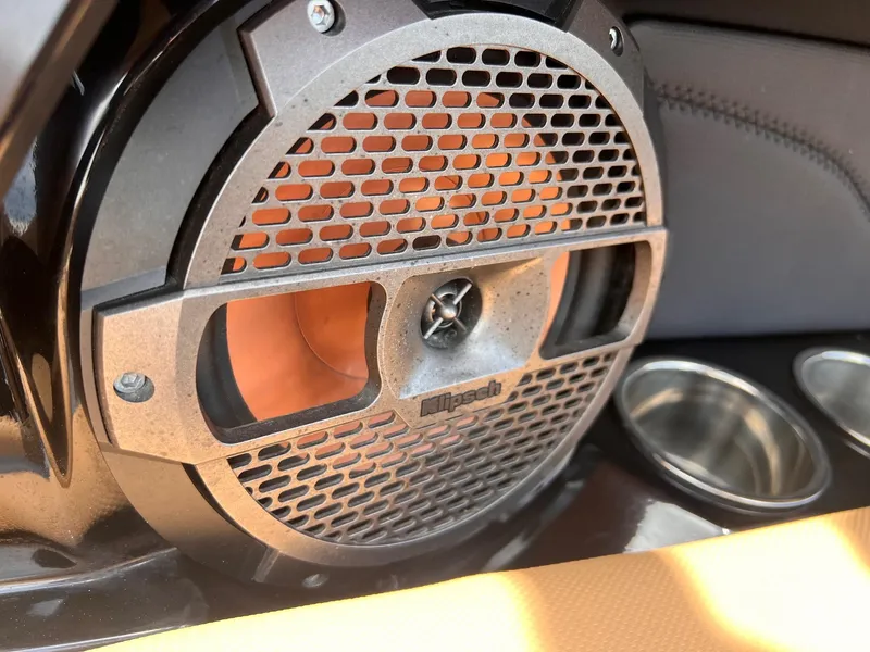 Slide: The Image of MasterCraft XStar 2020 - 17