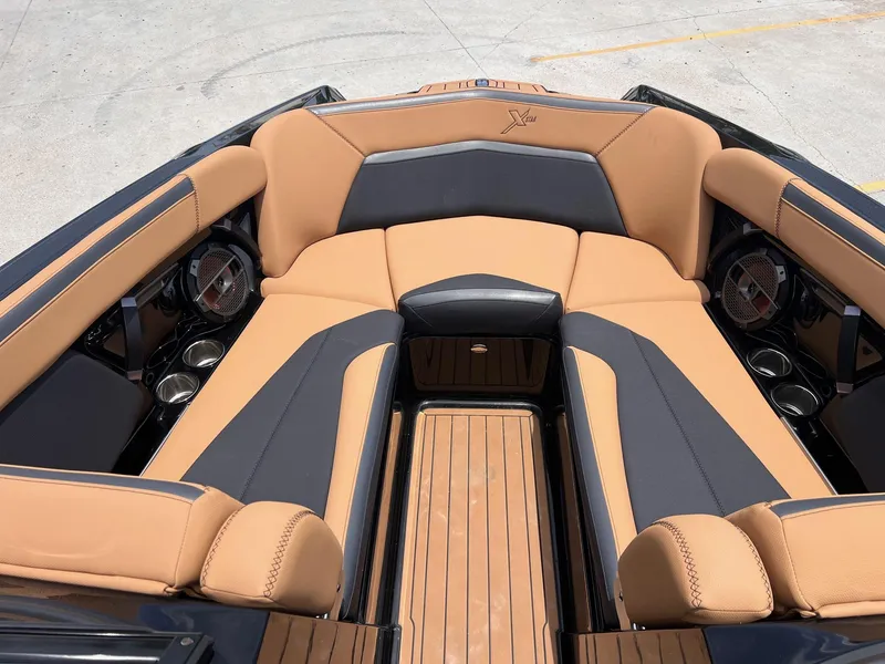 Slide: The Image of MasterCraft XStar 2020 - 9