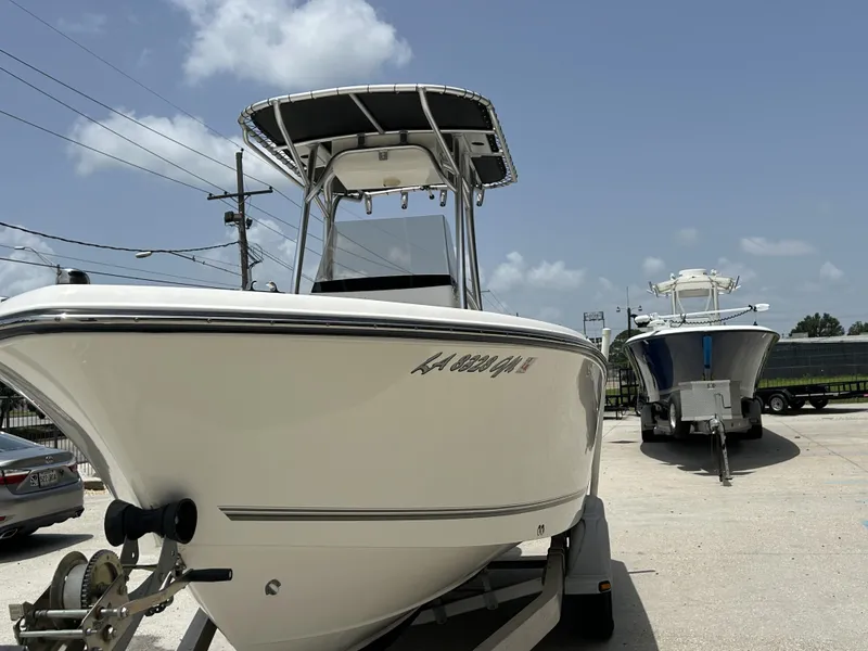 Slide: The Image of Mako 214 Center Console 2020 - 3