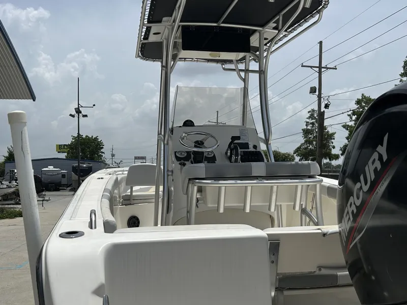 Slide: The Image of Mako 214 Center Console 2020 - 9