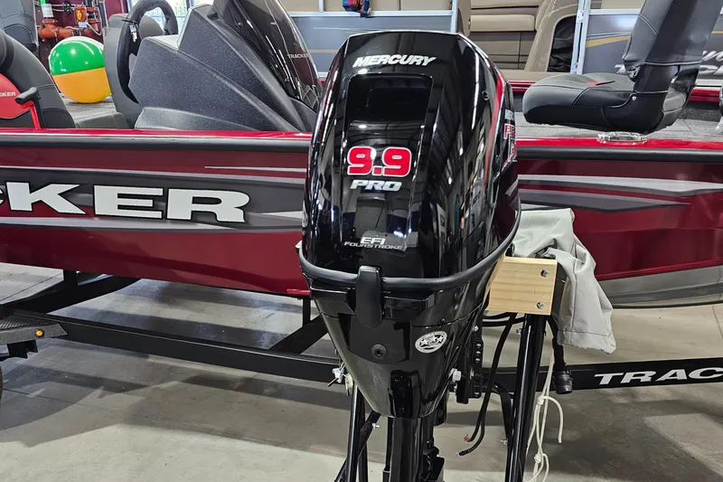 Slide: The Image of Mercury 9.9 Pro Kicker EFI 2024 - 3