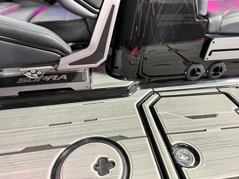 Slide: The Image of Supra SE 550 2024 - 25