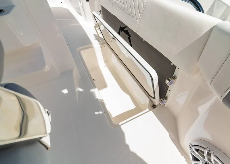 Slide: The Image of Fountain 32 NX 2025 - 11