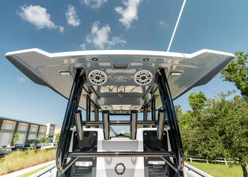 Slide: The Image of Fountain 32 NX 2025 - 17