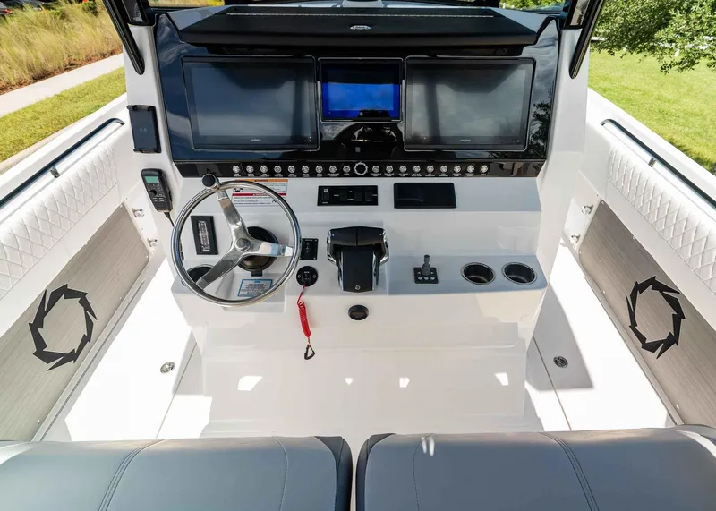 Slide: The Image of Fountain 32 NX 2025 - 19