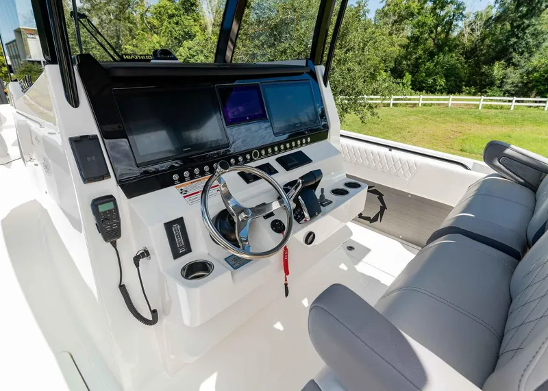 Slide: The Image of Fountain 32 NX 2025 - 20