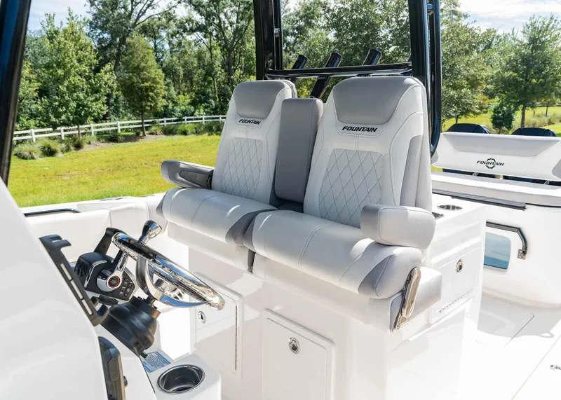 Slide: The Image of Fountain 32 NX 2025 - 26