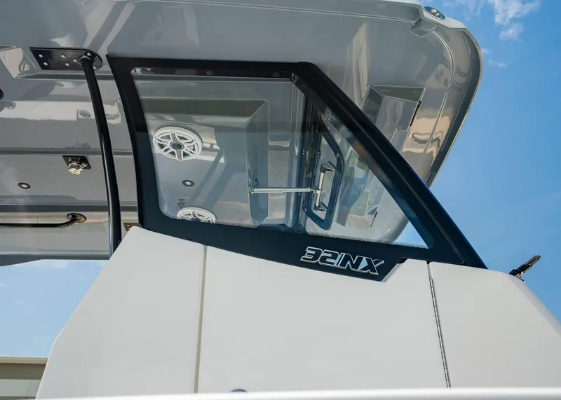 Slide: The Image of Fountain 32 NX 2025 - 6