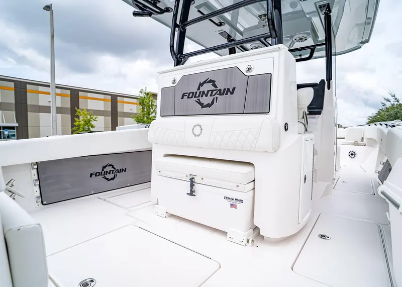 Slide: The Image of Fountain 38 Tournament Edition 2026 - 12