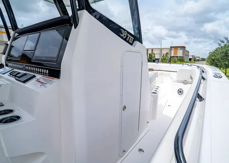 Slide: The Image of Fountain 38 Tournament Edition 2026 - 25