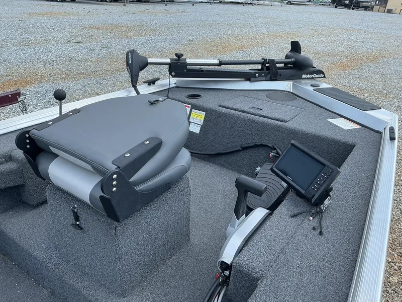 Slide: The Image of Lowe Stryker SS 2024 - 6