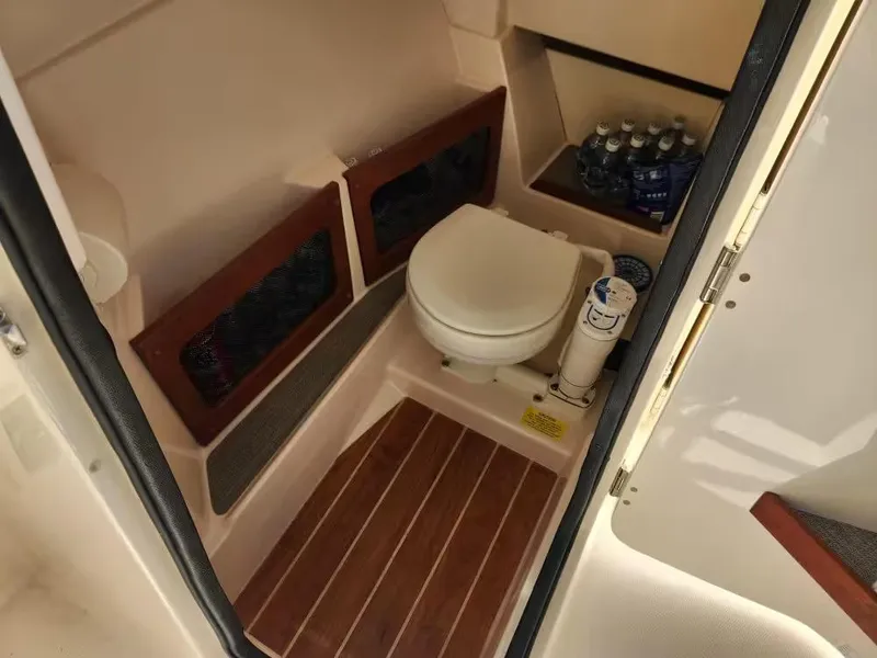 Slide: The Image of Grady-White Freedom 235 2018 - 15