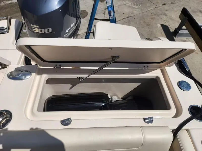 Slide: The Image of Grady-White Freedom 235 2018 - 17