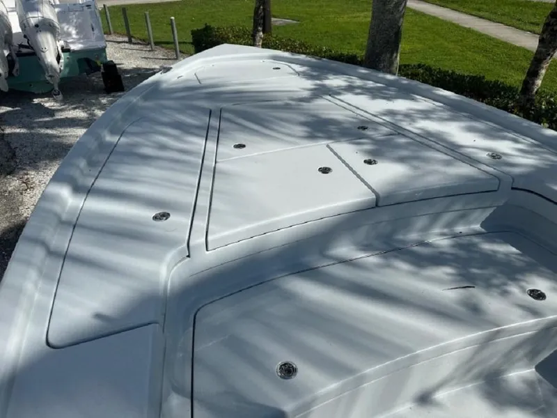 Slide: The Image of East Cape 2500 Hybrid 2025 - 7