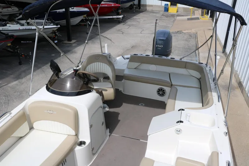 Slide: The Image of Stingray 192 SC 2015 - 25