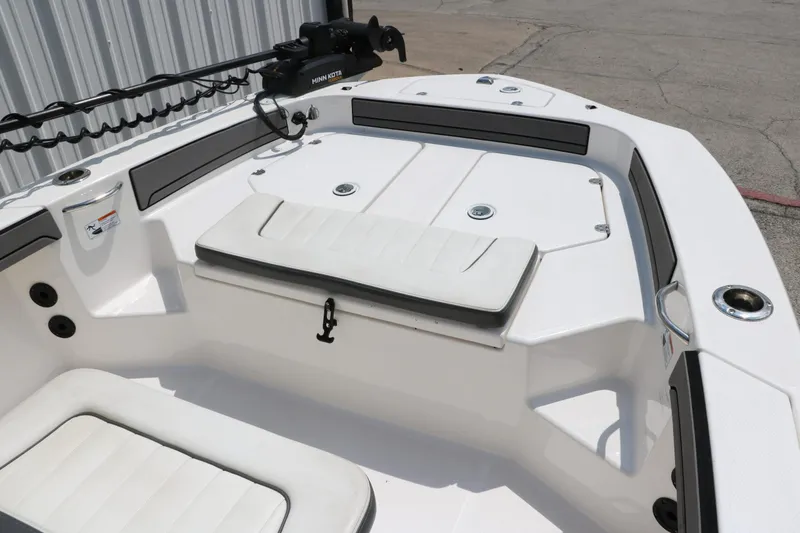 Slide: The Image of Yamaha 190 Fish 2018 - 14