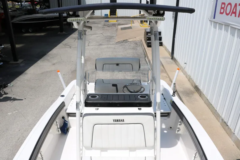 Slide: The Image of Yamaha 190 Fish 2018 - 15