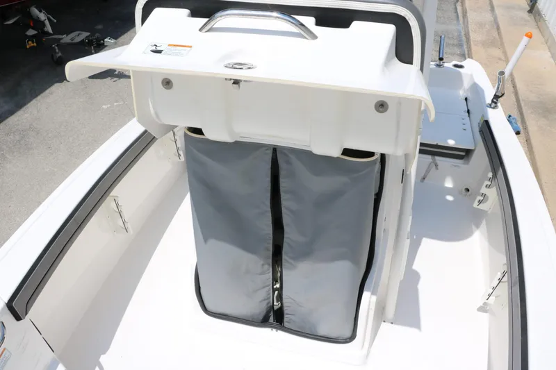 Slide: The Image of Yamaha 190 Fish 2018 - 18