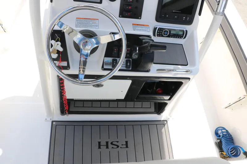 Slide: The Image of Yamaha 190 Fish 2018 - 25