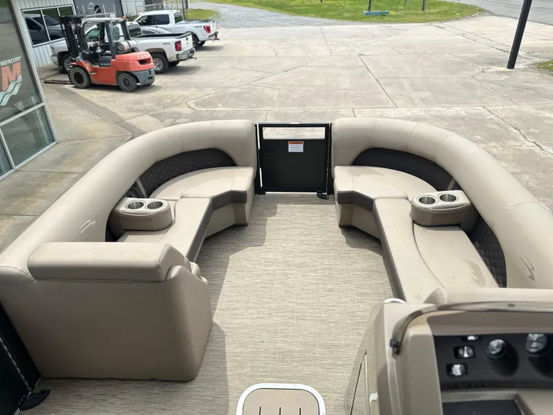 Slide: The Image of Bennington 22 LSB 2022 - 6