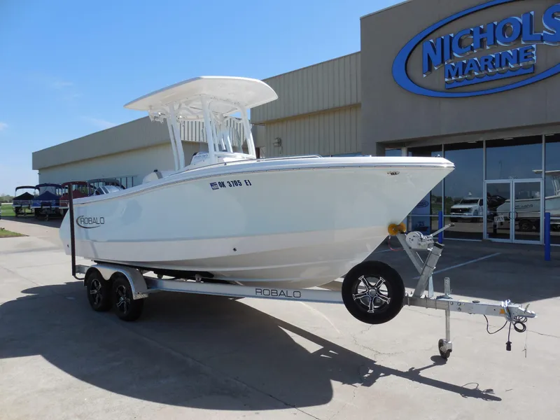 Slide: The Image of Robalo R230 Center Console 2023 - 3