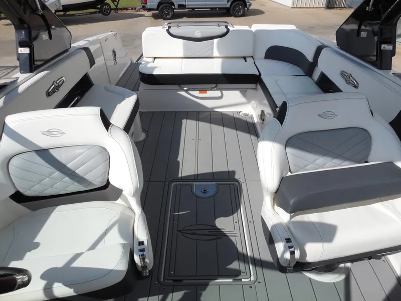 Slide: The Image of Chaparral 30 Surf 2023 - 14