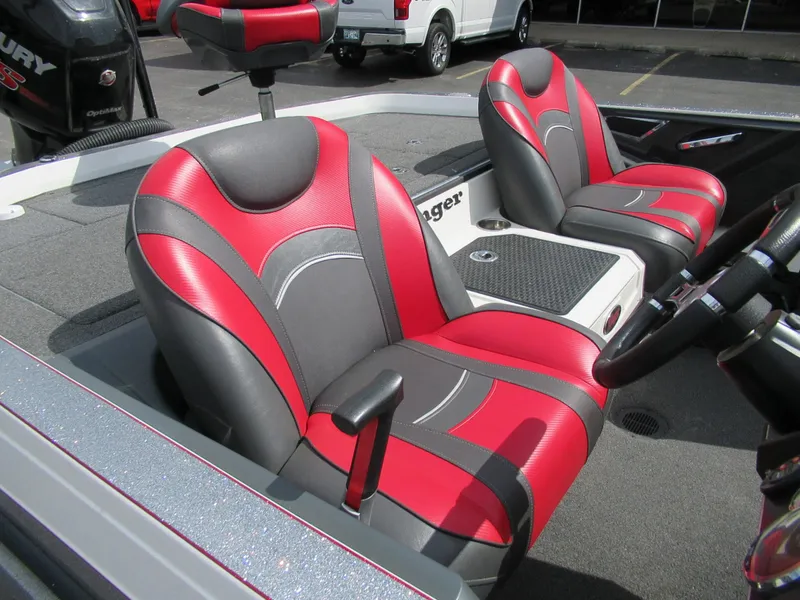 Slide: The Image of Ranger Z520L 2019 - 6