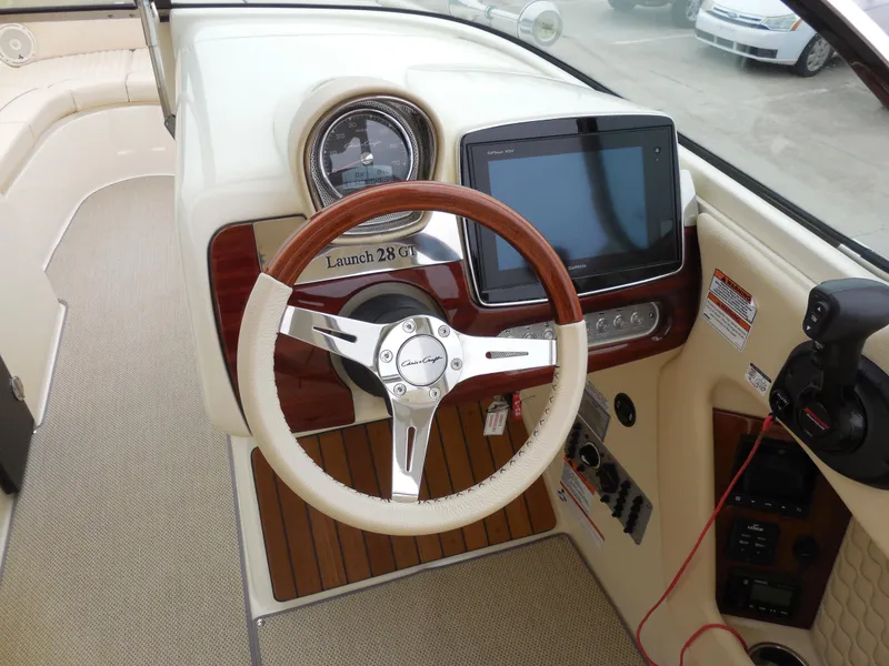 Slide: The Image of Chris-Craft Launch 28 GT 2019 - 12