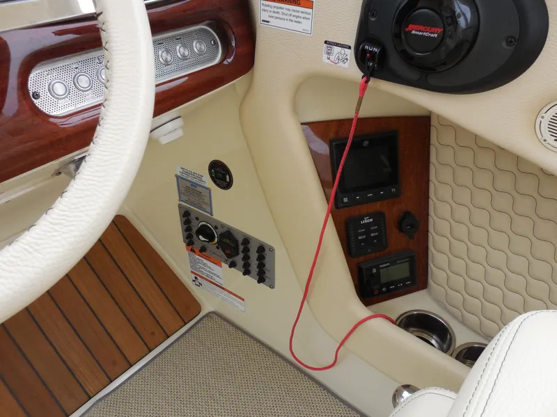 Slide: The Image of Chris-Craft Launch 28 GT 2019 - 13