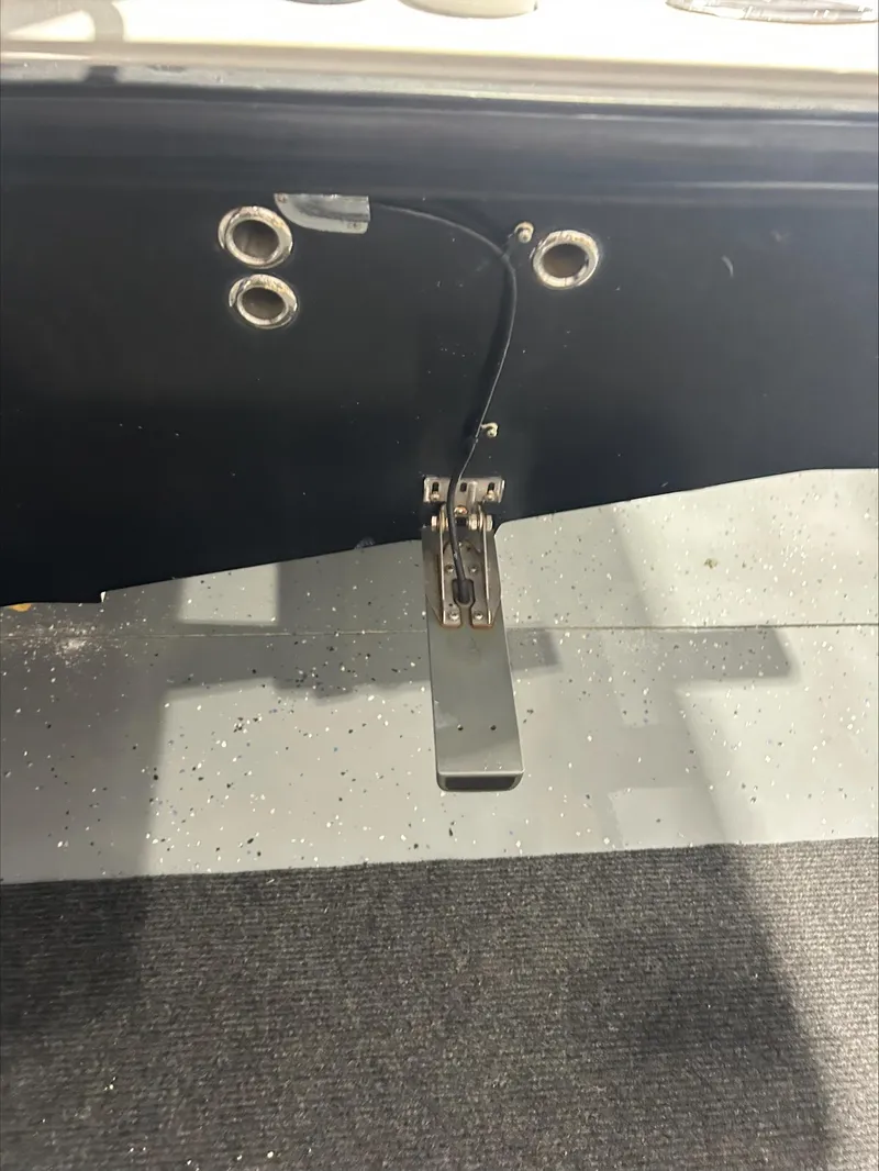 Slide: The Image of 2008 Lake & Bay Boca Grande boat transom with wiring and fittings. - 16