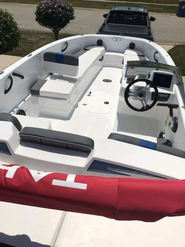 Slide: The Image of Tahoe T18 2024 - 2