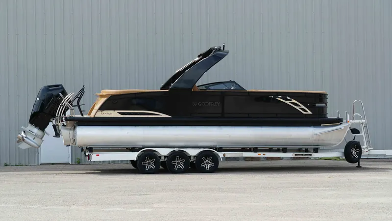 Slide: The Image of Godfrey Sanpan SP2700SBW 2025 - 1