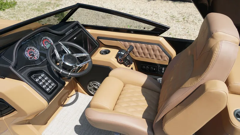 Slide: The Image of Godfrey Sanpan SP2700SBW 2025 - 11