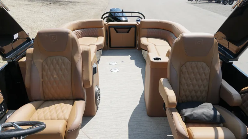 Slide: The Image of Godfrey Sanpan SP2700SBW 2025 - 25