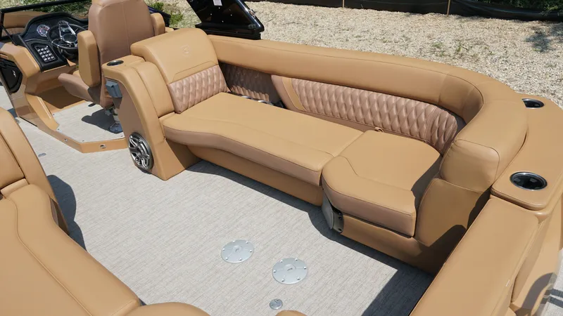 Slide: The Image of Godfrey Sanpan SP2700SBW 2025 - 7