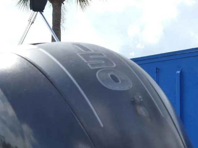 Slide: The Image of Bayliner 210 Deck Boat 2019 - 10