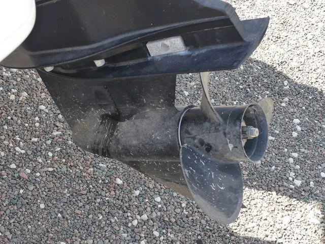 Slide: The Image of Bayliner 210 Deck Boat 2019 - 12