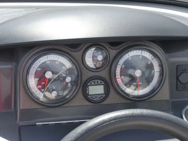 Slide: The Image of Bayliner 210 Deck Boat 2019 - 20