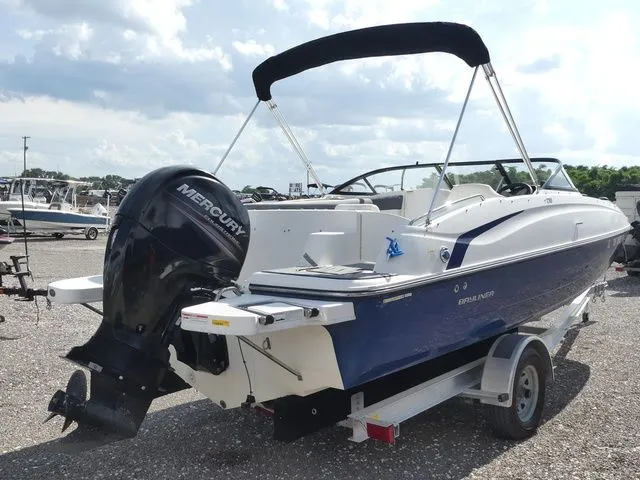 Slide: The Image of Bayliner 210 Deck Boat 2019 - 4