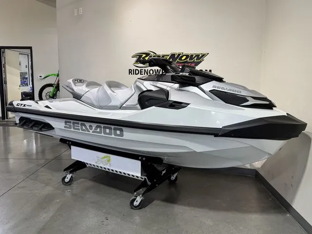 Slide: The Image of Sea-Doo GTX 2025 - 7
