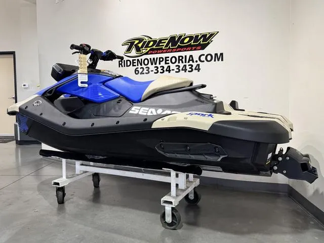 Slide: The Image of Sea-Doo Sparktrixx 2025 - 10