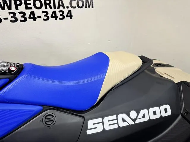 Slide: The Image of Sea-Doo Sparktrixx 2025 - 16